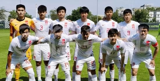 当天现身剧院的还有演员丽芙·泰勒、艾伦·卡明等。
